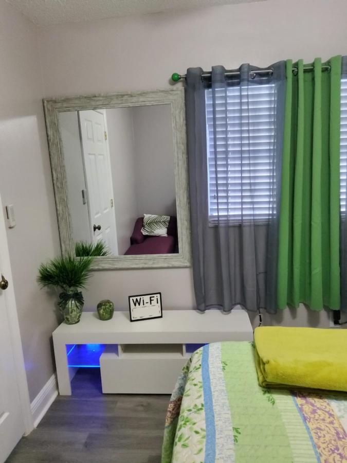 Beautiful Apartment Close To Everything タンパ エクステリア 写真